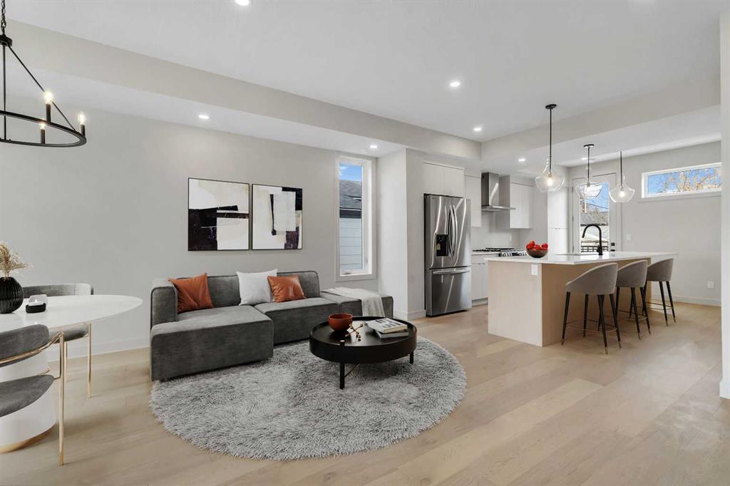Picture of 4708 81 Street NW, Calgary Real Estate Listing