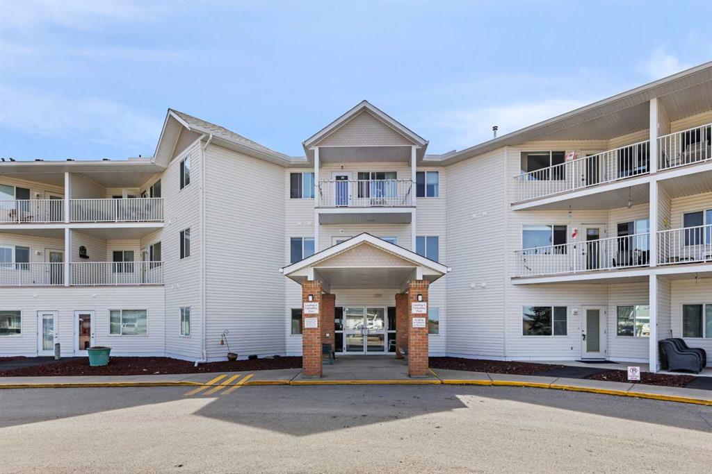 Picture of 106, 3 Parklane Way , Strathmore Real Estate Listing