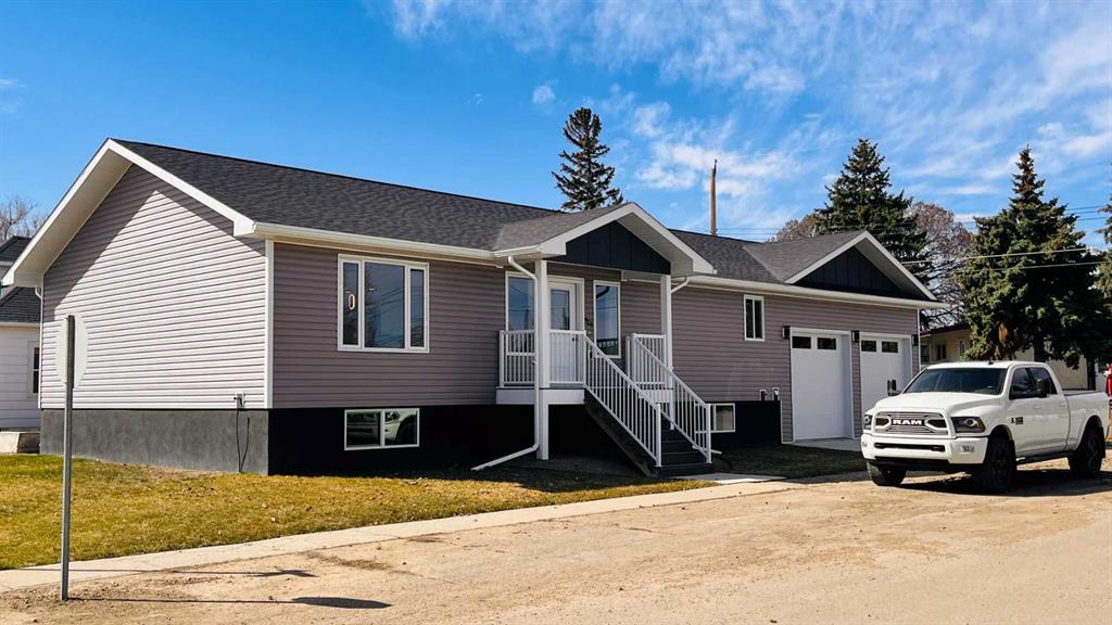 Picture of 401 1st Street W, Bow Island Real Estate Listing
