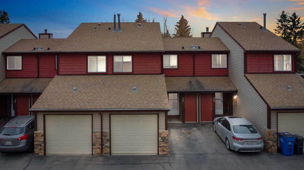 Picture of 17, 41 Glenbrook Crescent , Cochrane Real Estate Listing