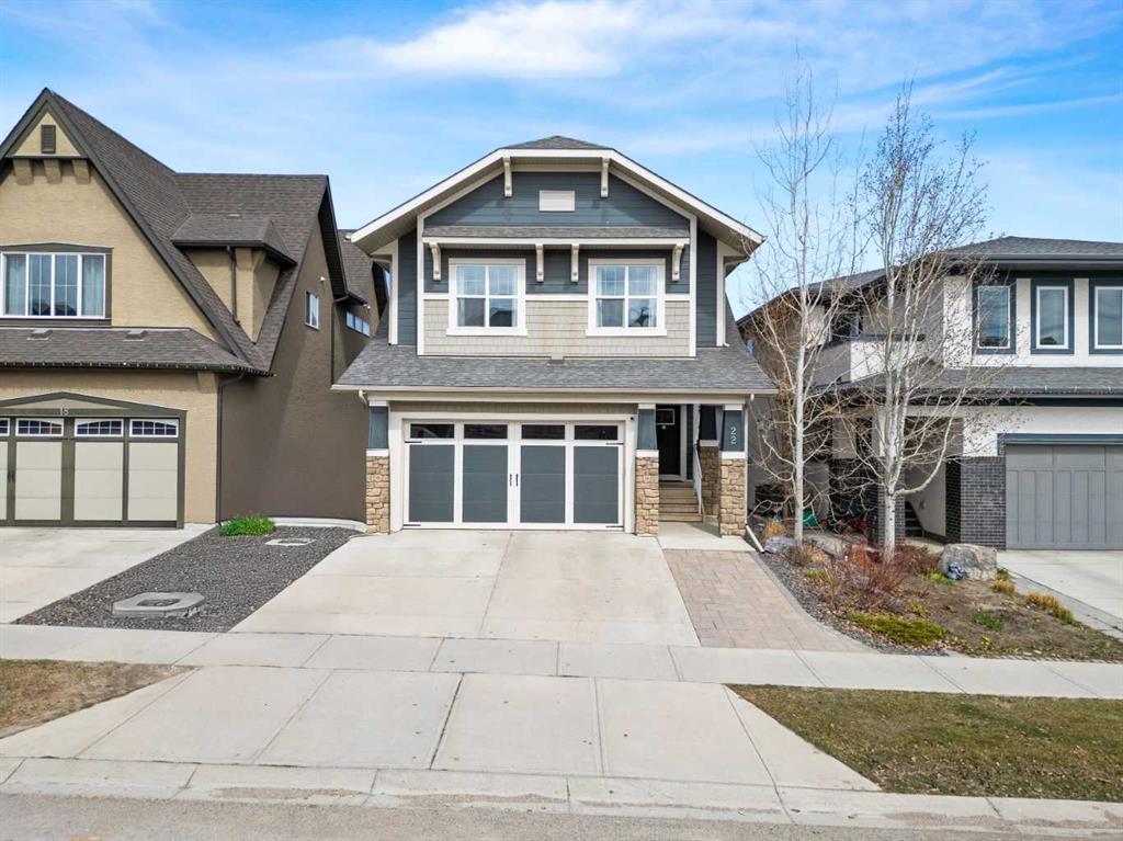 Picture of 22 Masters Avenue SE, Calgary Real Estate Listing