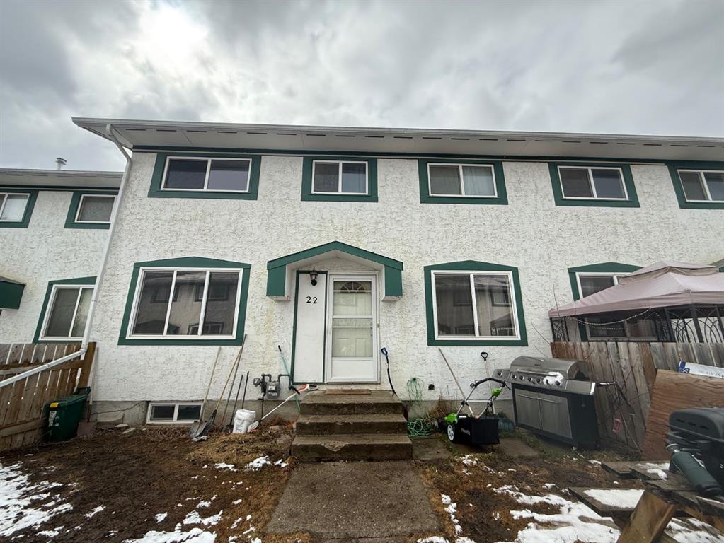 Picture of 22, 110 TAMARACK Avenue , Hinton Real Estate Listing