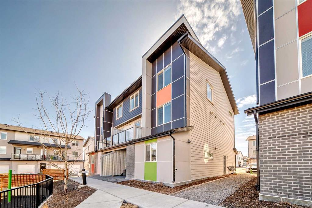 Picture of 202, 110 Redstone Walk NE, Calgary Real Estate Listing