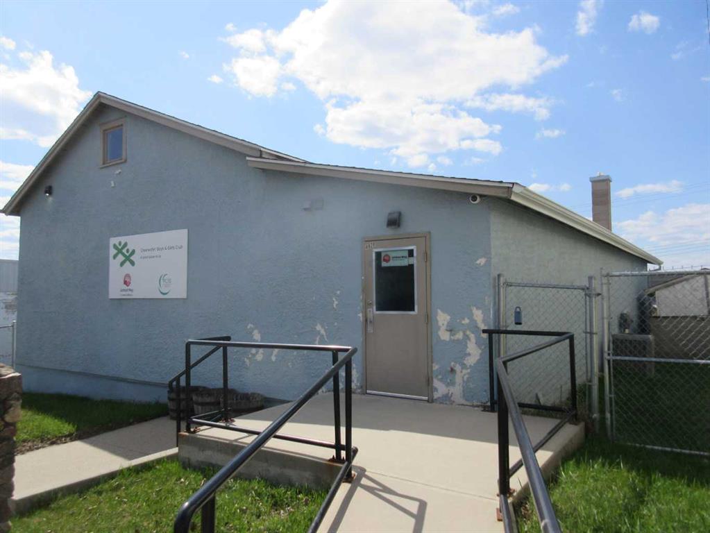 Picture of 4928 49 Street , Rocky Mountain House Real Estate Listing
