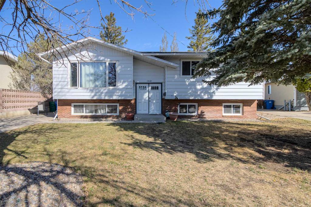 Picture of 102 Pensacola Court W, Lethbridge Real Estate Listing