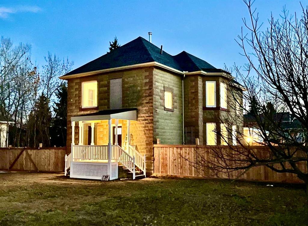 Picture of 1719 15 Avenue , Didsbury Real Estate Listing