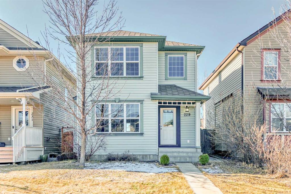 Picture of 229 Evermeadow Avenue SW, Calgary Real Estate Listing