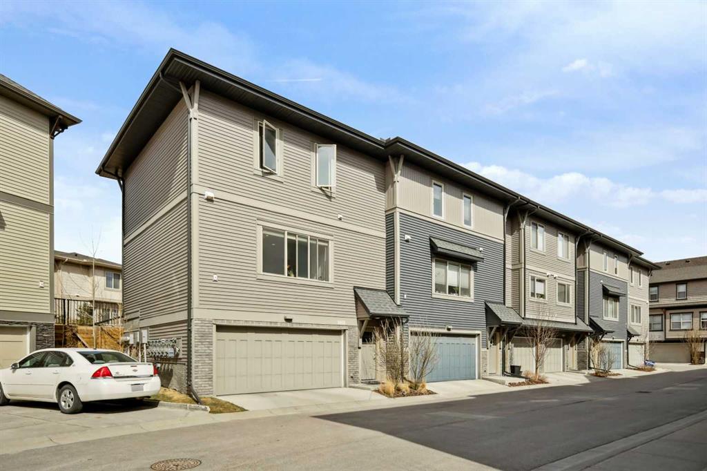 Picture of 1001, 32 Horseshoe Crescent , Cochrane Real Estate Listing