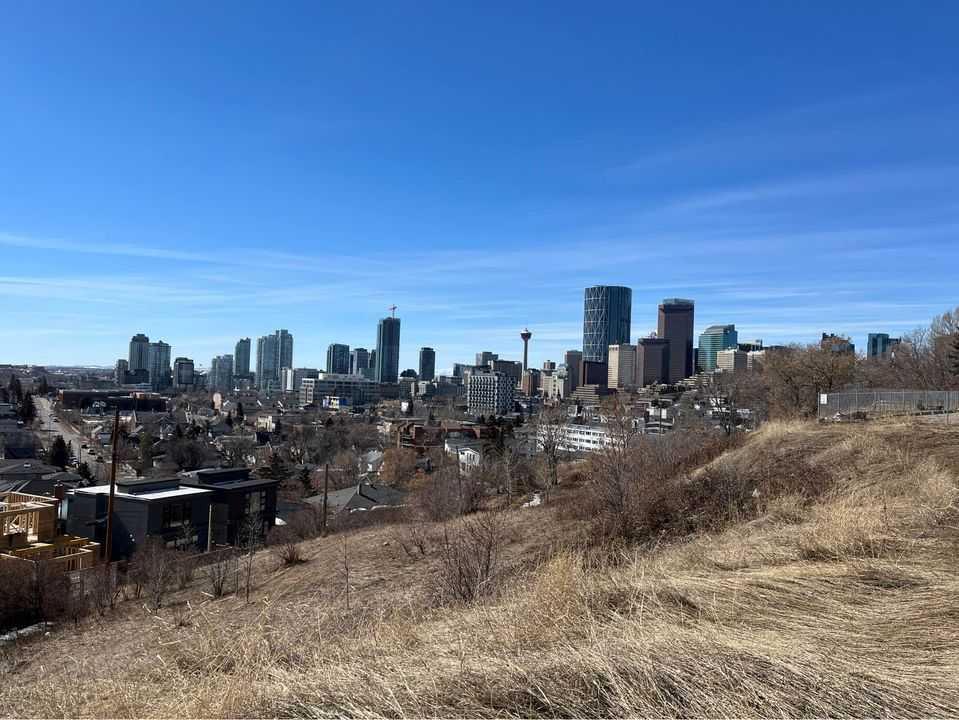 Picture of 721 7 Avenue NE, Calgary Real Estate Listing