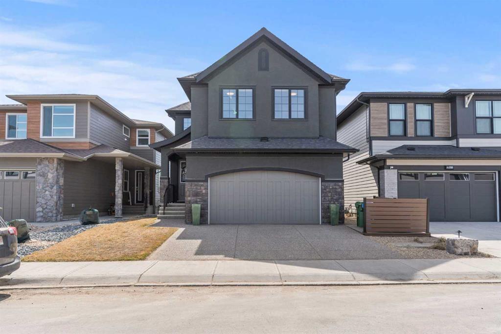 Picture of 468 Cranbrook Gardens SE, Calgary Real Estate Listing