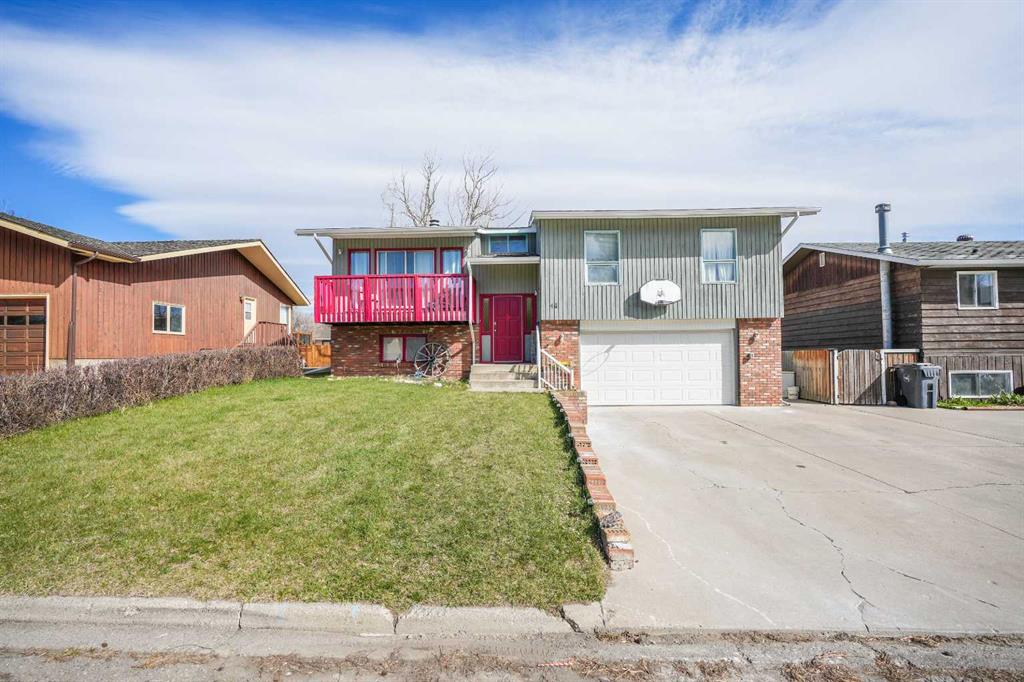 Picture of 411 Oakwood  , Pincher Creek Real Estate Listing