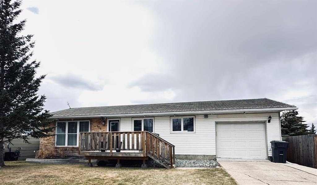 Picture of 5210 49A Street , Kitscoty Real Estate Listing