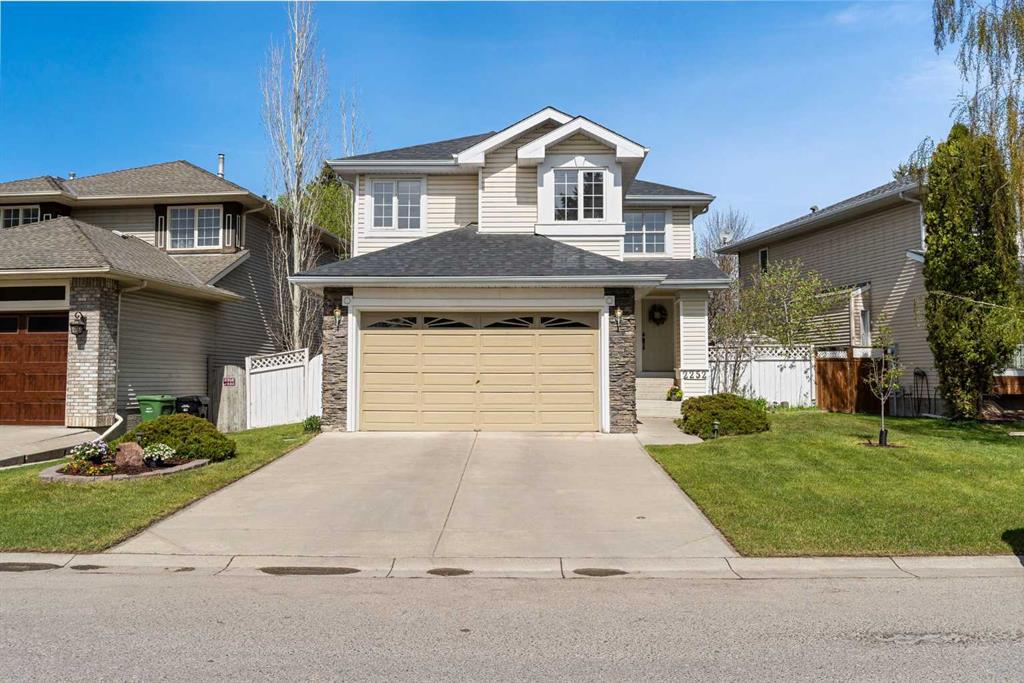Picture of 2252 Douglasbank Crescent SE, Calgary Real Estate Listing
